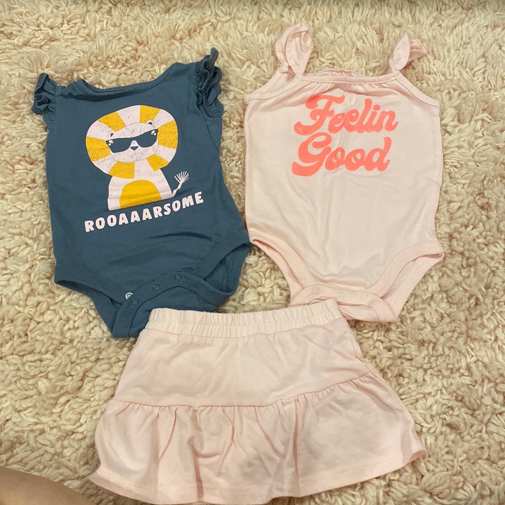 Okie Dokie 3 piece bundle, 2 body suits and 1 skirt. 12 months